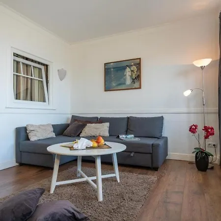 Strandhotel-heiligenhafen-wohnung-120-wellenreiter-typ-ii 4* Heiligenhafen